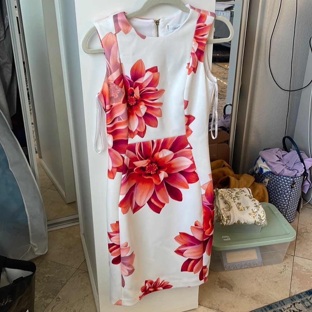 Calvin Klein White dress with warm flowers